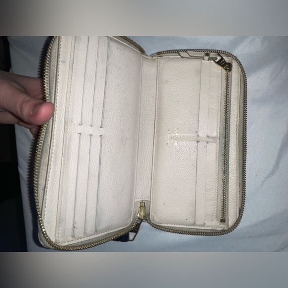 Black Louis Vuitton empreinte wallet - Picture 2 of 8